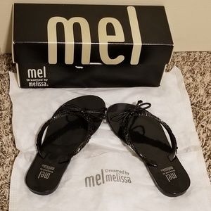 Mel by melissa slipper